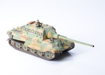 Lot 710 - King & Country WWII German Forces Series unboxed tank No. WSS180 (SL) Sd. Kfz.186 JagdTiger - Henschel Production - set