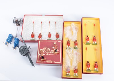 Lot 731 - Britains Delhi Durbar series figures comprising 2 X 4pce boxed set 8957 Ceremonial Guard for the State Elephants, plus additional loose figures (4)