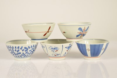 Lot 10 - A boxed set of five Japanese porcelain rice bowls