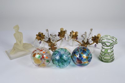 Lot 165 - A good collection of art glass