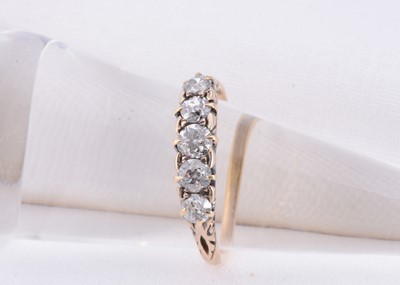 Lot 6 - A five stone diamond ring