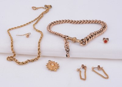 Lot 46 - A yellow metal graduated curb bracelet & collection jewellery items