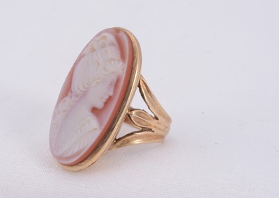 Lot 68 - A 9ct gold hard stone cameo ring, after the antique