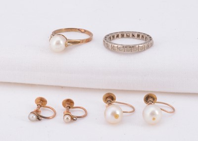 Lot 70 - A 14ct gold pearl ring & two pairs of pearl screw back earrings, together with a 18ct full eternity ring