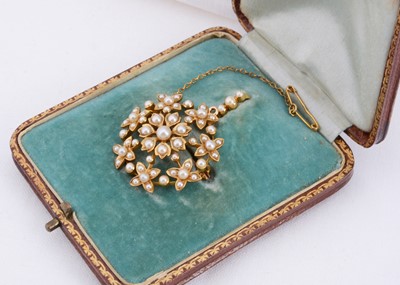 Lot 85 - An antique seed pearl set pendant brooch in fitted Mallet of Bath box