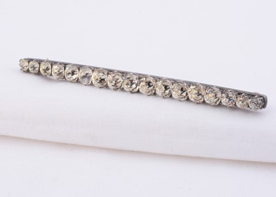 Lot 100 - An antique French paste bar brooch