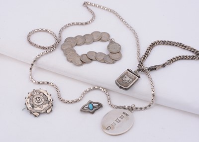Lot 104 - A silver Devonshire sweetheart brooch & collection of silver & white metal items