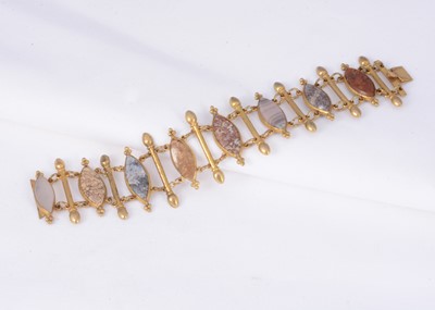 Lot 150 - A 19th century metal Scottish pebble bracelet