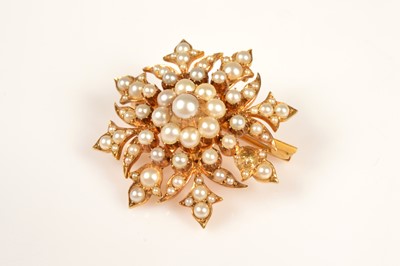 Lot 190 - A antique seed pearl flower pendant/brooch