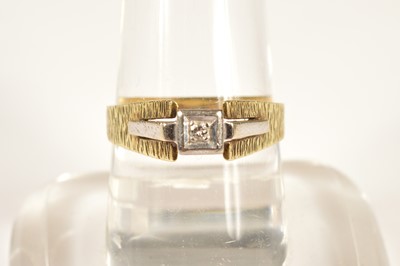 Lot 192 - A 14k gold Paul Rudolf Kraemer diamond ring