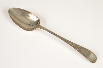 Lot 322 - A Georgian style spoon