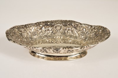 Lot 368 - A Victorian silver dish by E.F H.T