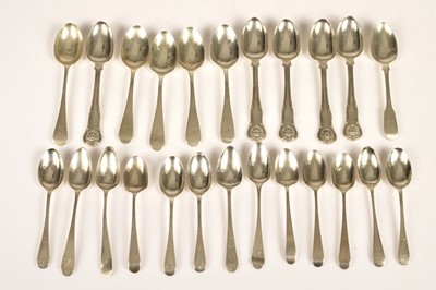 Lot 389 - A collection of Georgian and later silver teaspoons