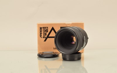 Lot 4 - A Nikon AF Micro Nikkor 60mm f/2.8D Lens