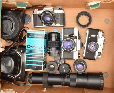 Lot 9 - Three Eastern Bloc 35mm Cameras