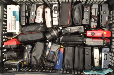Lot 111 - A Tray of Compact Cameras