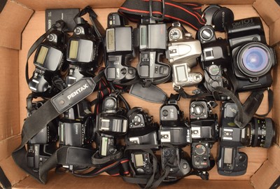 Lot 141 - A Tray of AF SLR Camera Bodies
