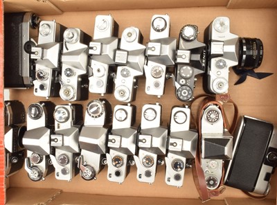 Lot 146 - A Tray of Eastern Bloc SLR Camera Bodies
