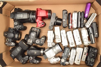 Lot 174 - A Tray of Digital Cameras