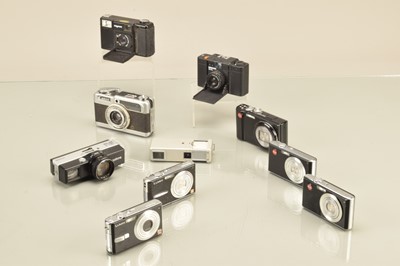 Lot 182 - A Group of Compact Cameras