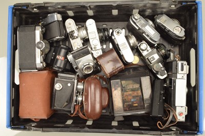 Lot 185 - A Tray of Film Cameras