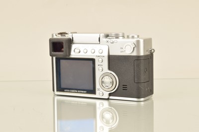 Lot 225 - A Leica Digilux 2 Digital Camera