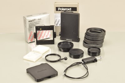Lot 229 - Mamiya Accessories