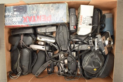 Lot 237 - A Tray of Compact Cameras