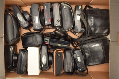 Lot 238 - A Tray of Compact Cameras