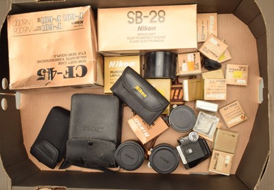 Lot 249 - A Tray of Nikon Accessories