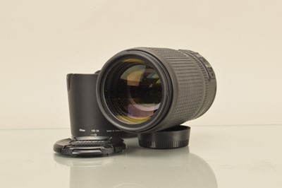 Lot 252 - A Nikon ED AF-S Nikkor 70-300mm f/4.5-5.6G VR Lens