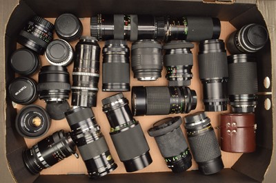 Lot 261 - A Tray of Prime and Zoom Lenses