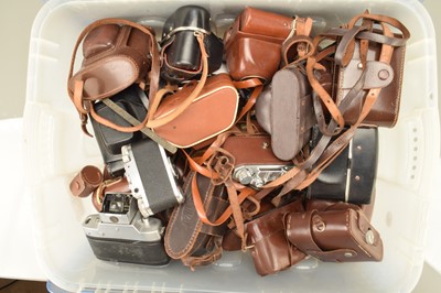 Lot 317 - A Crate of Viewfinder Cameras
