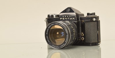 Lot 320 - An Asahi Pentax S1a SLR Camera