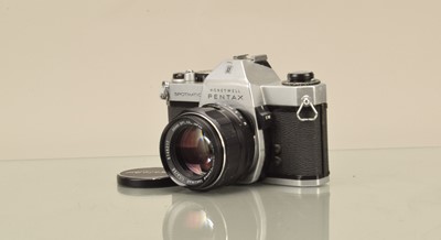 Lot 328 - A Honeywell Pentax SP II SLR Camera