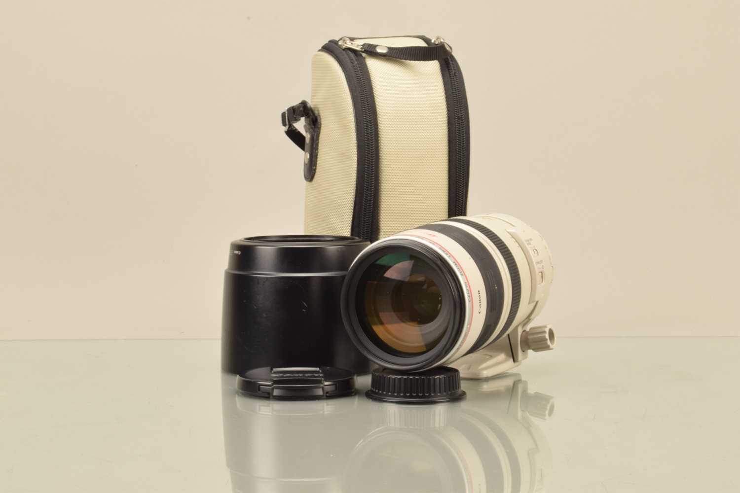 Lot 382 - A Canon EF 100-400mm f/4.5-5.6 L IS Ultrasonic Lens