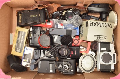 Lot 389 - A Tray of Camera Related Items