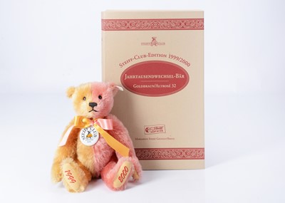 Lot 13 - A Steiff Club limited edition Year 2000 Teddy Bear 1999