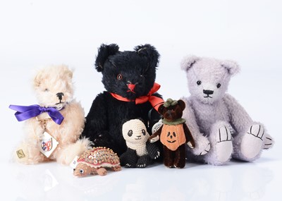 Lot 18 - Six small collectors teddy bears