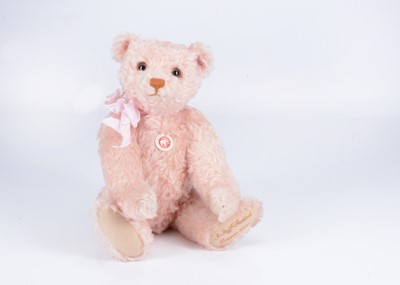 Lot 33 - A Steiff  limited edition Teddy Rose Giengen Festival  2005