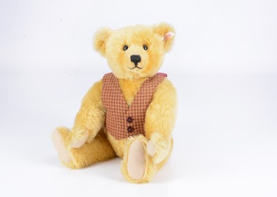 Lot 34 - A Steiff limited edition British Collectors teddy bear