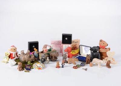 Lot 53 - A collection of teddy bear ornaments and accessories