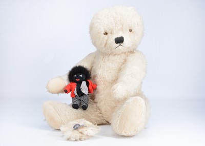 Lot 74 - A large post-war Lefray white teddy bear
