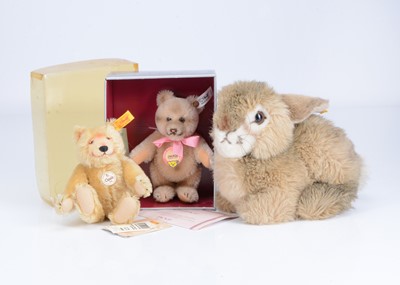 Lot 83 - A Steiff limited edition small Jackie teddy bear