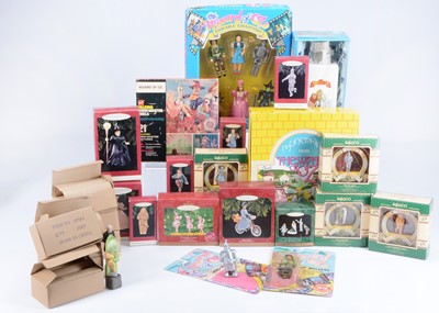 Lot 105 - A large selection Wizard of Oz merchandise