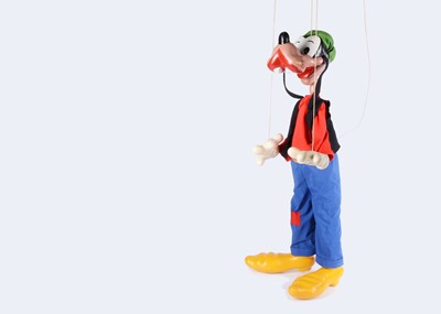 Lot 114 - A large display Pelham Puppet Disney Goofy