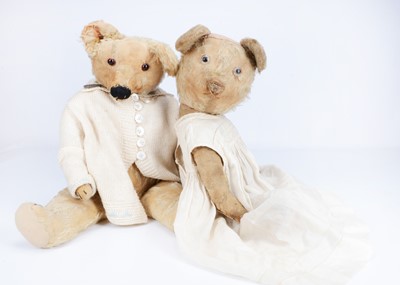 Lot 142 - A 1930s Merrythought teddy bear