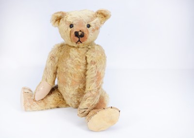 Lot 147 - An early 20th century teddy bear