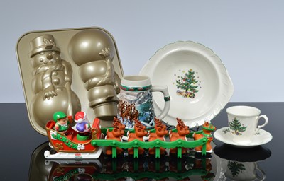 Lot 180 - A collection of Christmas ceramics