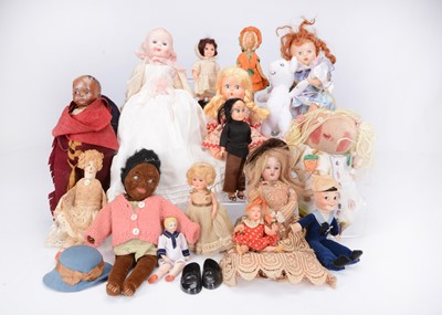 Lot 200 - Various dolls